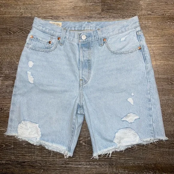 NWOT Levi’s 501 Mid Thigh Shorts - Picture 5 of 14